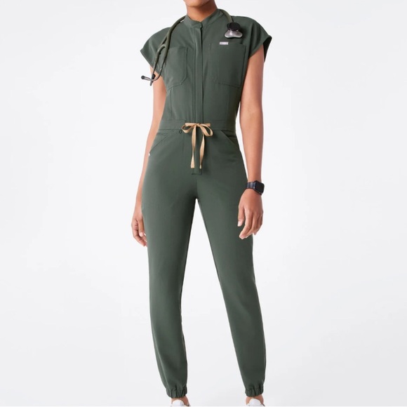 FIGS RAFAELA CARGO JOGGER SCRUB JUMPSUIT WS GREEN-XSR - Picture 1 of 3